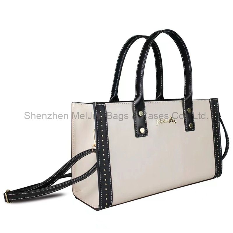 The modern fashion trend is simple, light and luxurious. Women's commuting  hand bill shoulder oblique straddle bag