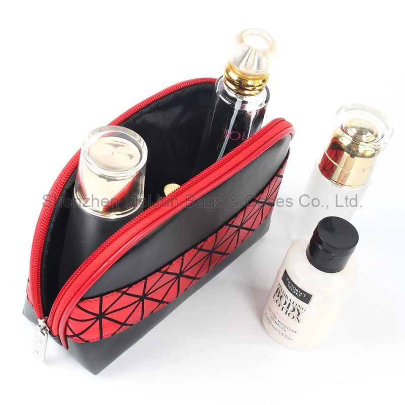 Factory Sale Black PU Shell Style Ladies Cosmeic Clutch Case For Daily Use