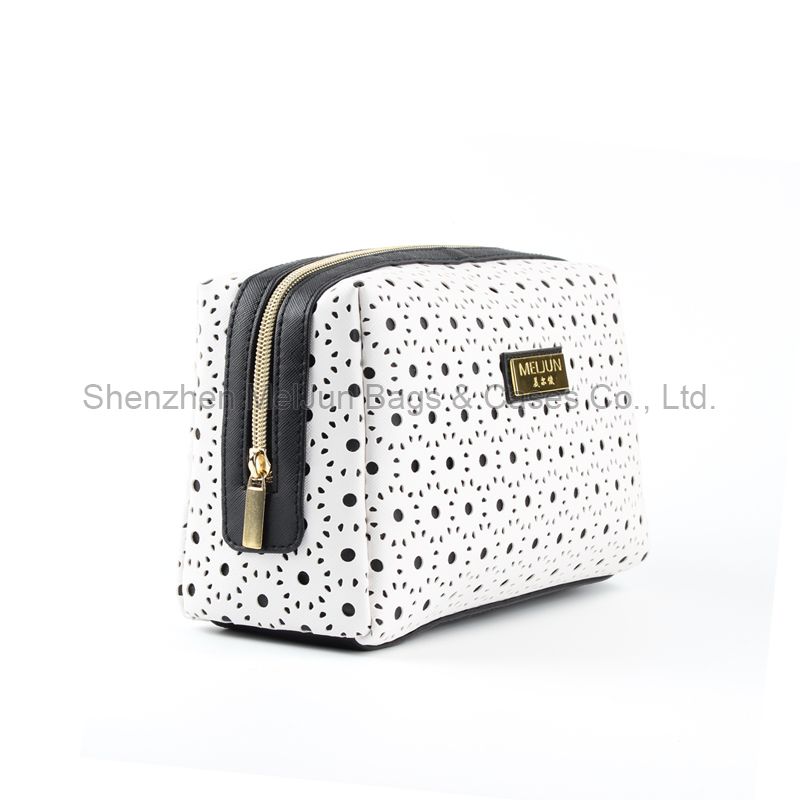 2020 New Zipper Closure Type Hollow Out PU Women Travel Toiletry Bag